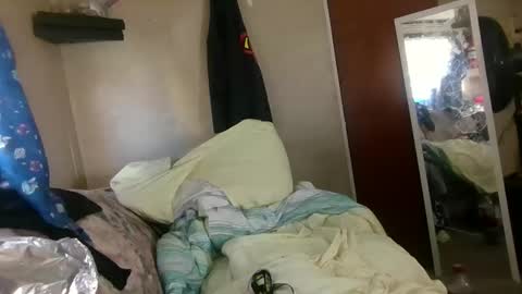 stonerbabyk2003 online show from April 2026 09:39:01 PM