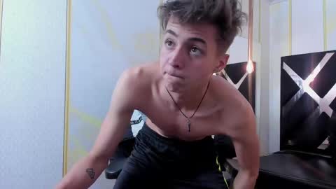 stonne69 online show from March 2025 10:16:01 PM