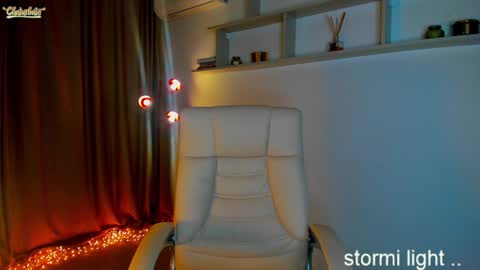 Snapshot of stormi_light chatting on December 2024 11:57:01 PM Stormi online show from December 2024 11:57:01 PM