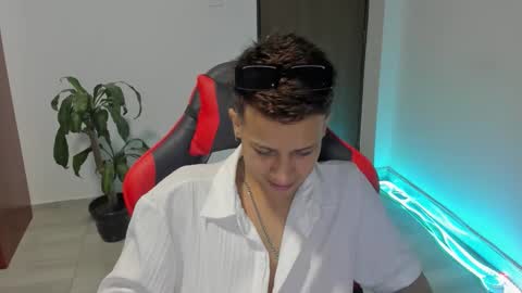 straight_boys_hornys online show from January 2026 12:45:02 AM