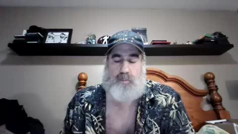 Straightbear4you online show from September 2025 02:46:01 AM