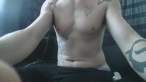 straitpipermann22 online show from November 2025 08:10:01 PM