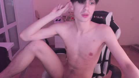Ray online show from December 2024 05:42:01 AM