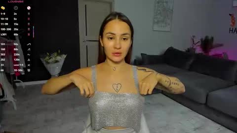 Laura online show from October 2025 03:39:02 AM