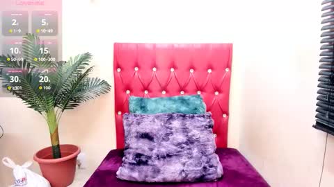 strawberry_lipz online show from September 2025 06:02:02 AM