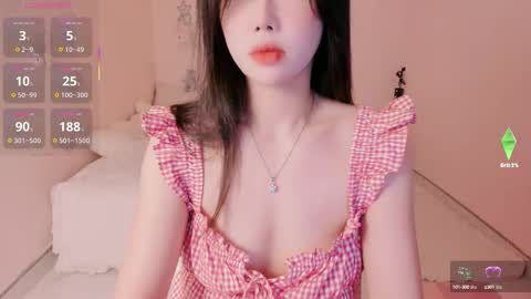 Snapshot of strawberry_loveee chatting on September 2025 10:15:02 AM strawberry_loveee online show from September 2025 10:15:02 AM