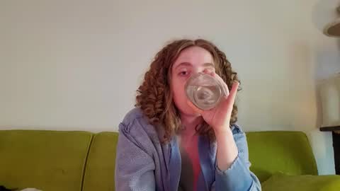 Strawberrylotsacake online show from October 2025 06:18:02 PM