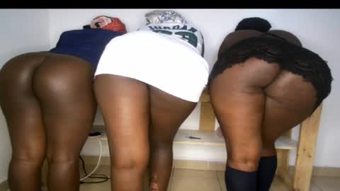 streetlioness online show from April 2026 05:02:02 PM