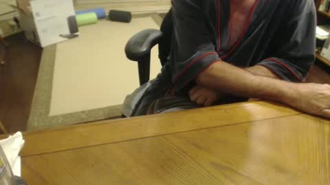 stromg2000 online show from December 2024 03:58:01 PM