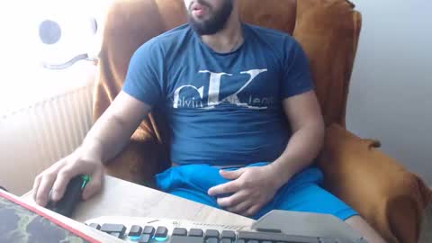 StrongCoffee online show from November 2025 09:42:02 AM