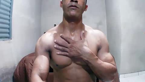 strongdaddyfantastic online show from April 2026 11:49:01 PM