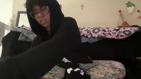 strrwberry online show from October 2025 05:14:02 PM