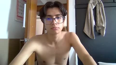 studentlatinboy online show from September 2025 06:46:01 PM