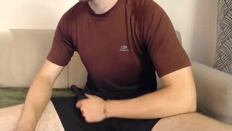 Snapshot of studfromparis chatting on April 2026 05:30:01 PM Stud From Paris online show from April 2026 05:30:01 PM