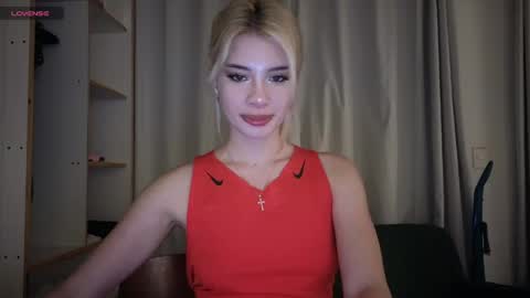 Sofa online show from April 2026 09:53:02 PM