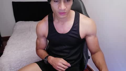 stylish man online show from June 2026 11:51:02 PM