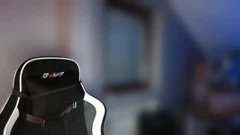 sub_austr online show from November 2025 02:14:01 AM