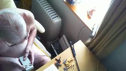 submissive1234567 online show from November 2025 10:04:02 AM