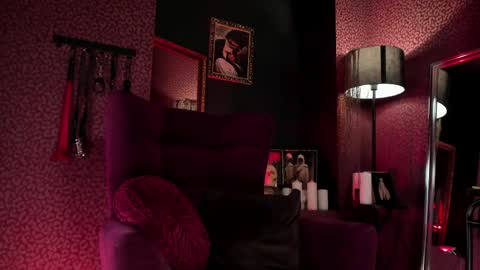 subtleart_ online show from April 2026 07:58:01 PM