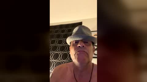 SUCKITU812 online show from March 2026 07:08:02 AM