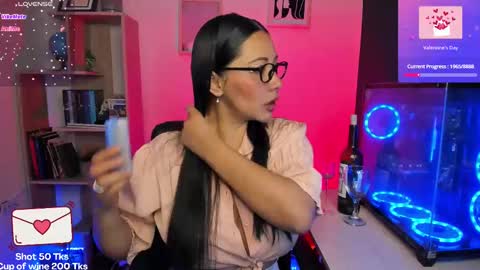 Andrea online show from February 2025 05:37:01 PM