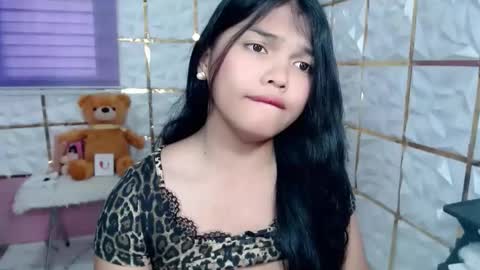 Snapshot of sugar_n_spicex chatting on May 2026 06:19:02 AM trisha online show from May 2026 06:19:02 AM