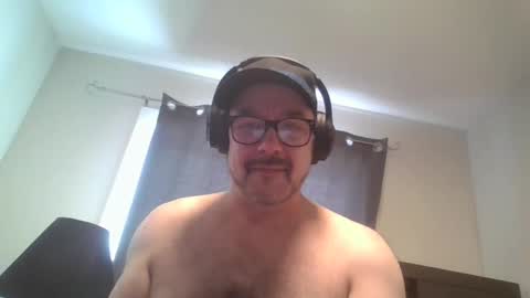 Snapshot of sugarbear66 chatting on January 2025 08:53:02 PM Teddybear Richard online show from January 2025 08:53:02 PM