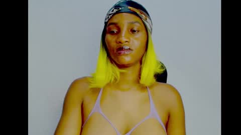 Ivy online show from September 2025 07:59:01 PM