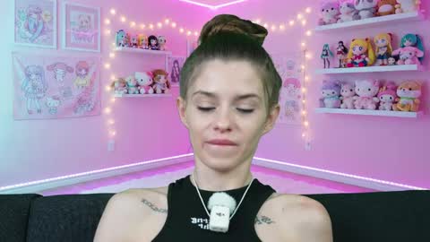 sukie_spooky online show from April 2026 01:10:02 PM