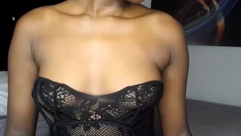 Snapshot of sultryaura chatting on November 2025 04:31:02 PM maskedtemptress online show from November 2025 04:31:02 PM