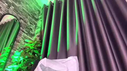 Snapshot of sultryaura chatting on July 2026 12:12:01 AM maskedtemptress online show from July 2026 12:12:01 AM