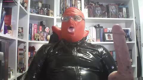 Snapshot of sumisolatex chatting on December 2025 09:15:01 AM Sumisolatex online show from December 2025 09:15:01 AM