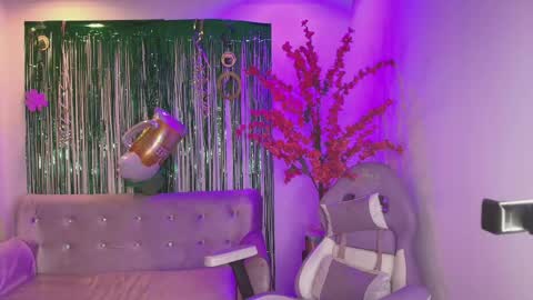 summer_miller online show from March 2026 11:35:01 AM