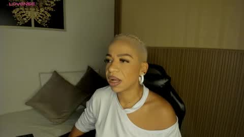Snapshot of summer_night_ chatting on May 2026 11:59:02 AM Summer online show from May 2026 11:59:02 AM
