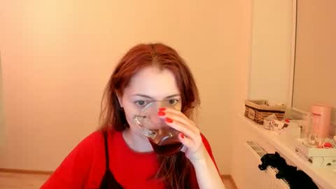 Snapshot of summer_preston chatting on December 2024 07:00:02 PM Summer Preston online show from December 2024 07:00:02 PM