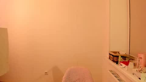 Snapshot of summer_preston chatting on February 2025 11:45:01 PM Summer Preston online show from February 2025 11:45:01 PM