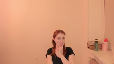 Summer Preston online show from April 2026 07:18:02 PM