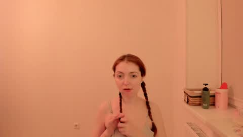 Summer Preston online show from April 2026 07:30:02 PM