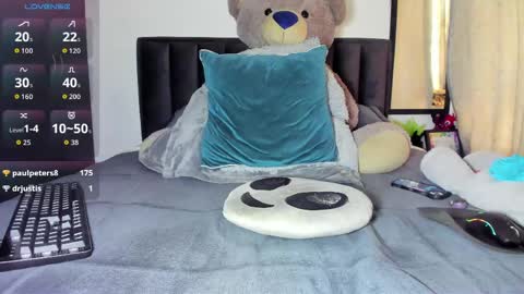 Snapshot of summer_romance chatting on June 2026 02:33:01 PM Andres-tattoos Derek Hairy online show from June 2026 02:33:01 PM