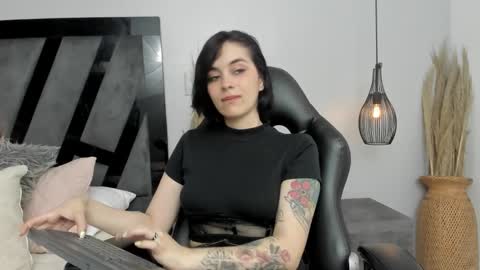 Summer online show from March 2025 07:27:02 PM