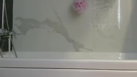 Olivia online show from February 2026 06:44:02 PM