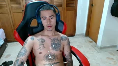 Snapshot of sunbrown_ chatting on June 2026 06:34:01 PM Sebastin online show from June 2026 06:34:01 PM