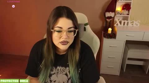 Tina. Im topless model  online show from December 2025 09:02:01 AM