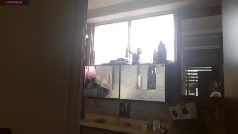 Snapshot of sunflower_dance chatting on April 2026 09:10:02 PM Jeraldine online show from April 2026 09:10:02 PM