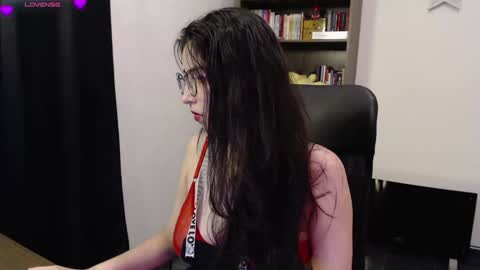 Snapshot of sunflower_uwu chatting on December 2024 12:35:01 AM violetta online show from December 2024 12:35:01 AM