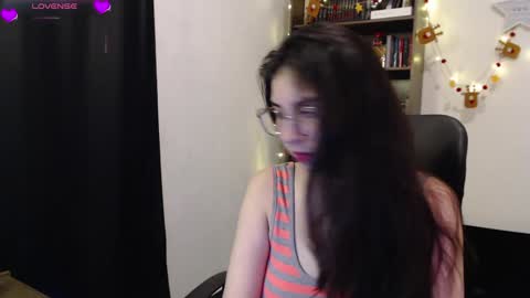 Snapshot of sunflower_uwu chatting on December 2024 01:39:02 AM violetta online show from December 2024 01:39:02 AM