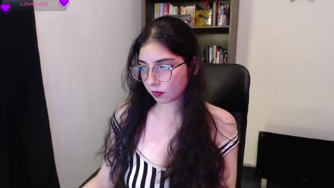 Snapshot of sunflower_uwu chatting on February 2025 12:49:02 AM violetta online show from February 2025 12:49:02 AM