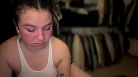 Snapshot of sunflowerxo chatting on March 2026 05:24:01 AM Sofie online show from March 2026 05:24:01 AM