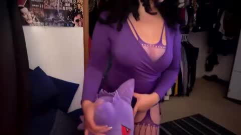 Snapshot of sunflowerxo chatting on June 2026 05:23:02 AM Sofie online show from June 2026 05:23:02 AM
