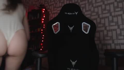 Mistress Eve online show from October 2025 04:50:01 PM